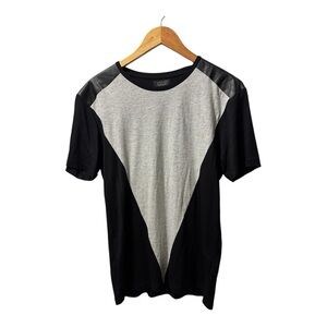 Zara men’s L color bock tee with faux shoulder